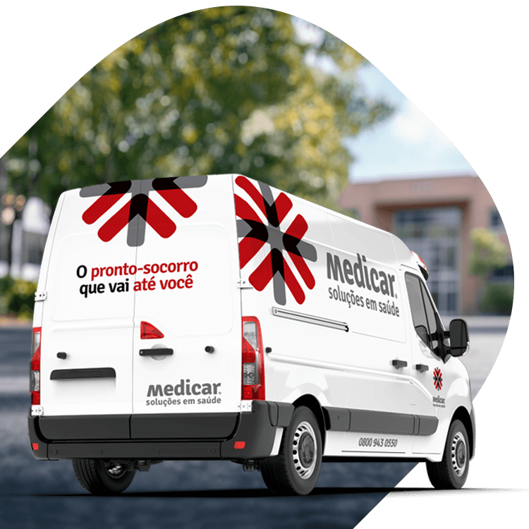 ambulância em atendimento de emergência